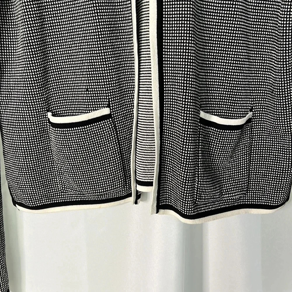 Grace Dane Lewis Black & White Hook and Eye Closure Cardigan with Flower Accent - Picture 10 of 11